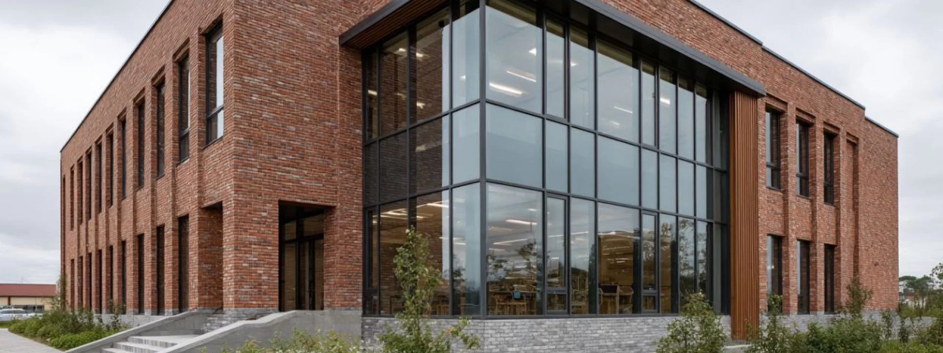 Купить облицовочный и лицевой кирпич от завода производителя